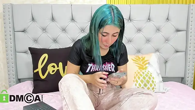 Skarlet 04 online show from November 2025 05:23:02 PM