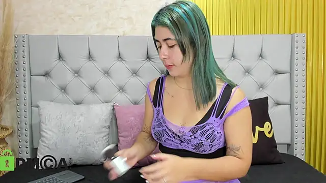 Skarlet 04 online show from December 2025 03:18:02 PM