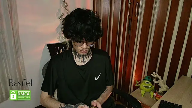 Snapshot of Mihail_leroy chatting on October 2025 02:52:01 AM Mihail leroy online show from October 2025 02:52:01 AM