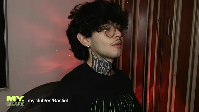 Snapshot of Mihail_leroy chatting on April 2026 12:42:02 AM Mihail leroy online show from April 2026 12:42:02 AM