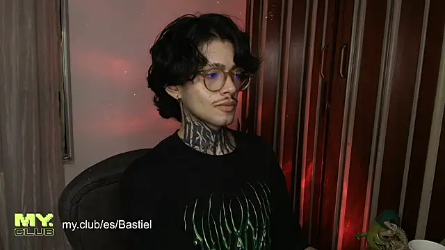 Snapshot of Mihail_leroy chatting on April 2026 02:45:02 AM Mihail leroy online show from April 2026 02:45:02 AM