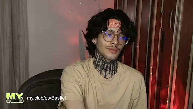 Snapshot of Mihail_leroy chatting on April 2026 02:25:02 AM Mihail leroy online show from April 2026 02:25:02 AM