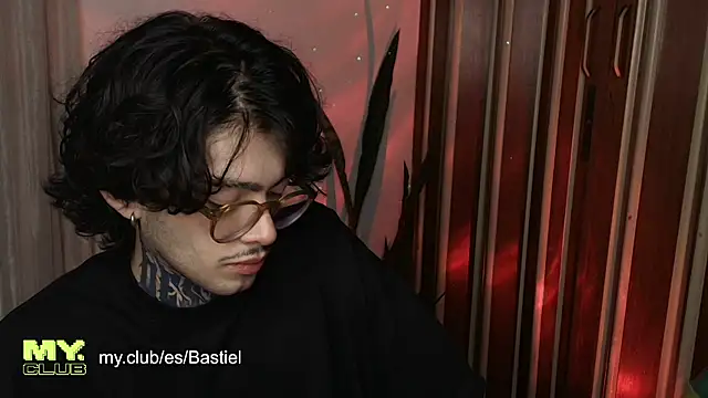 Snapshot of Mihail_leroy chatting on April 2026 11:38:02 PM Mihail leroy online show from April 2026 11:38:02 PM