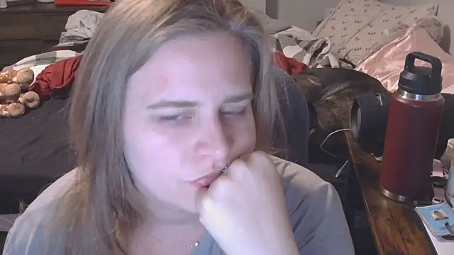 Sexyblonde12344 online show from September 2025 04:19:01 PM