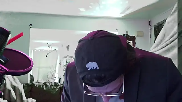 MasterDaddyCool online show from October 2025 01:28:01 PM