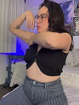 Snapshot of Katheerine chatting on March 2026 02:15:01 AM Katheerine online show from March 2026 02:15:01 AM