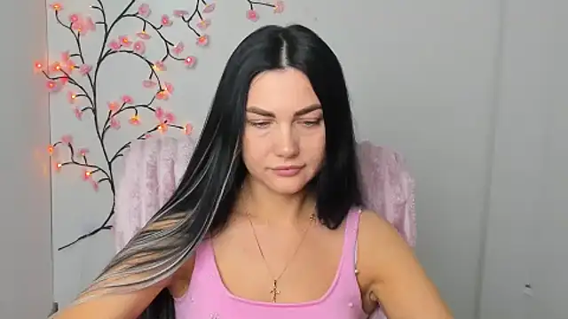 Lune Moon online show from March 2026 06:31:02 AM