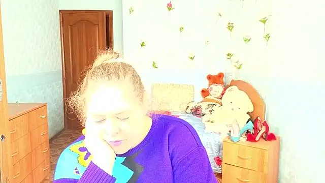 Audrey Aura online show from September 2025 05:23:01 AM