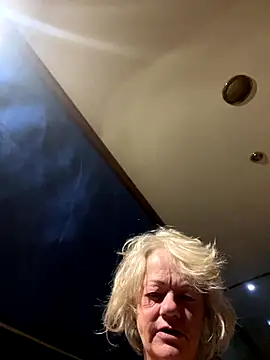 ladyboatlady online show from September 2025 04:51:02 AM