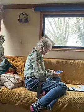 ladyboatlady online show from October 2025 03:23:02 PM