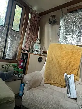 ladyboatlady online show from April 2026 06:20:01 PM