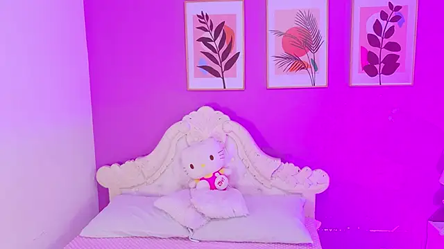 Snapshot of SamantaKane chatting on April 2026 03:57:01 AM SamantaKane online show from April 2026 03:57:01 AM