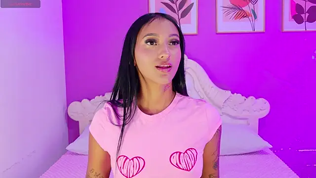 Snapshot of SamantaKane chatting on April 2026 04:04:01 AM SamantaKane online show from April 2026 04:04:01 AM