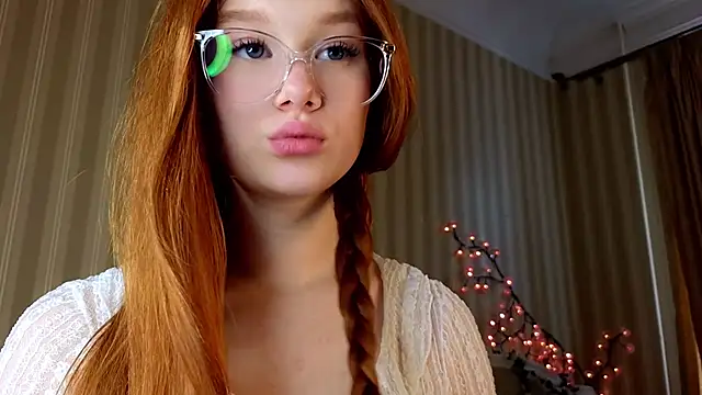 Snapshot of Juuulia_ chatting on June 2026 02:23:02 PM Juuulia online show from June 2026 02:23:02 PM