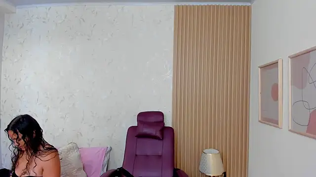 Snapshot of bellarivera_ chatting on October 2025 12:14:02 PM bellarivera  online show from October 2025 12:14:02 PM