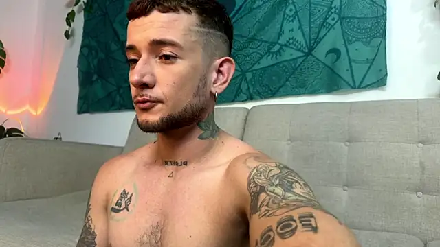 Neythancooper online show from November 2025 10:07:02 PM