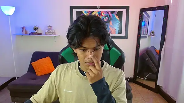 dreyk20 online show from December 2025 02:26:01 PM