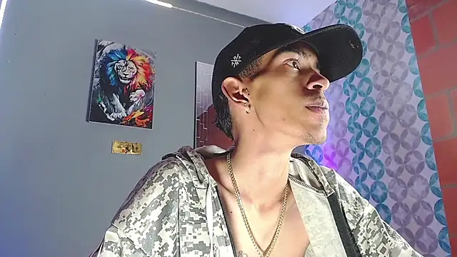 Snapshot of briamhoconor_xh chatting on April 2026 05:27:02 AM briamhoconor xh online show from April 2026 05:27:02 AM