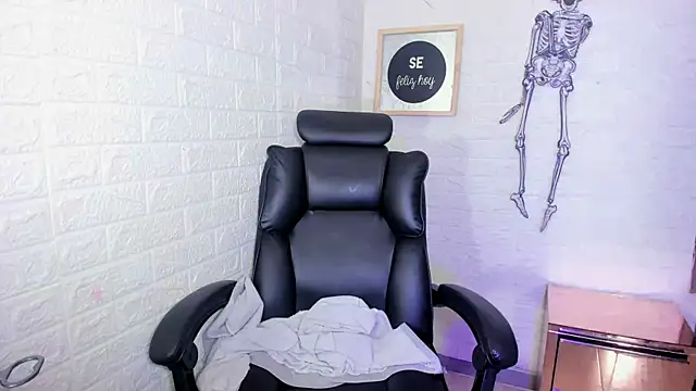 Snapshot of Arthemisa_tay69 chatting on October 2025 04:04:02 AM Arthemisa tay69 online show from October 2025 04:04:02 AM