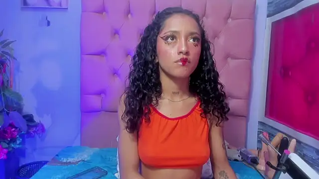 Kylie Moan online show from November 2025 07:00:01 AM