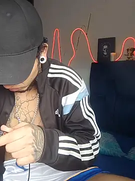 Tattoboy19cm online show from October 2025 06:41:02 PM