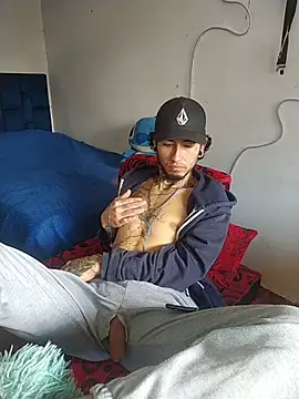 Tattoboy19cm online show from February 2026 04:06:01 PM