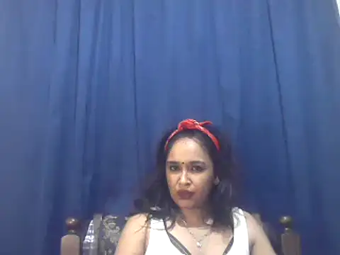 Snapshot of cute_indianxo chatting on November 2025 05:36:02 PM cute indianxo online show from November 2025 05:36:02 PM