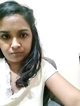 Snapshot of cute_indianxo chatting on December 2025 05:51:01 PM cute indianxo online show from December 2025 05:51:01 PM