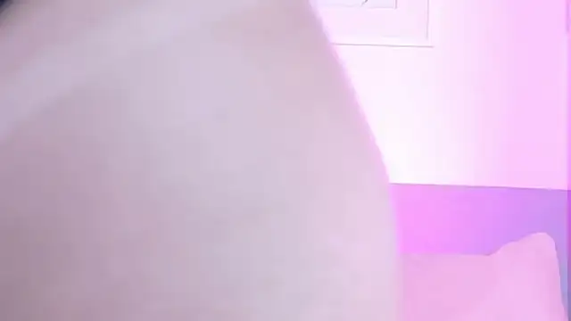 cutepetitee online show from February 2026 07:25:02 PM