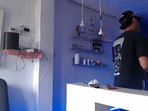 dani titan320 online show from November 2025 06:18:02 PM