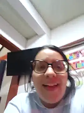 Snapshot of Vanesitacooper chatting on October 2025 09:26:01 PM Vanesitacooper online show from October 2025 09:26:01 PM