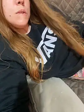 Lazinha18 online show from September 2025 03:44:01 AM