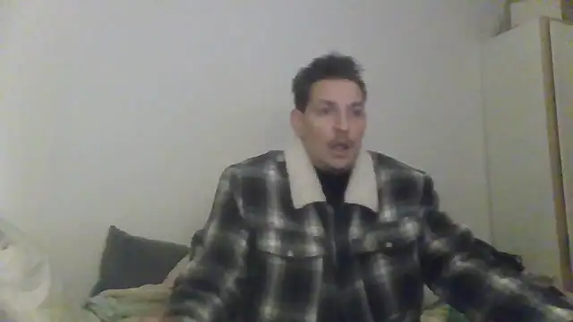 Snapshot of ARTANIS20 chatting on April 2026 03:33:02 AM ARTANIS20 online show from April 2026 03:33:02 AM