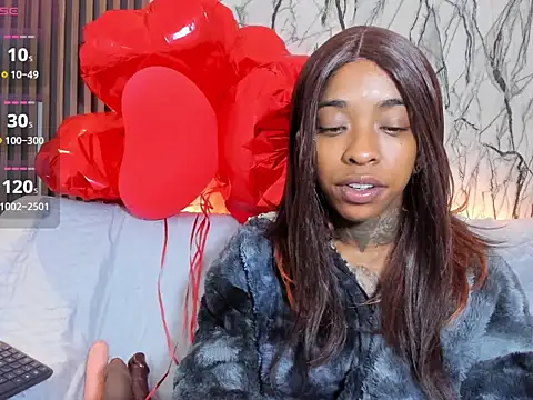 Snapshot of Pauline_Fox chatting on February 2026 02:19:01 AM Pauline Fox online show from February 2026 02:19:01 AM