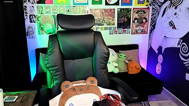 Snapshot of Yuhwan_ chatting on November 2025 11:05:01 PM Yuhwan online show from November 2025 11:05:01 PM