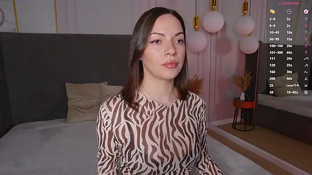 Snapshot of LollaSpencer chatting on April 2026 04:19:02 PM LollaSpencer online show from April 2026 04:19:02 PM