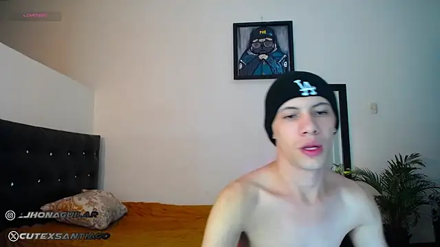 Snapshot of santiago_cutex chatting on September 2025 04:25:01 AM santiago cutex online show from September 2025 04:25:01 AM