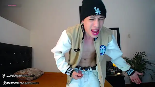 Snapshot of santiago_cutex chatting on September 2025 05:30:01 AM santiago cutex online show from September 2025 05:30:01 AM