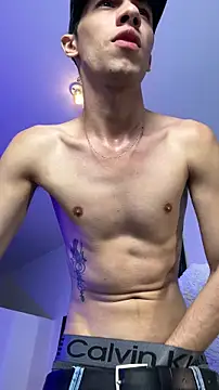 Snapshot of santiago_cutex chatting on November 2025 06:35:01 AM santiago cutex online show from November 2025 06:35:01 AM