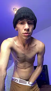 Snapshot of santiago_cutex chatting on November 2025 08:28:01 AM santiago cutex online show from November 2025 08:28:01 AM