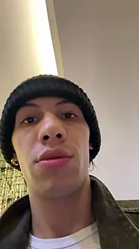 Snapshot of santiago_cutex chatting on November 2025 02:04:02 AM santiago cutex online show from November 2025 02:04:02 AM