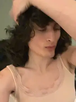 Snapshot of andrx_bambi chatting on April 2026 11:24:01 PM andrx bambi online show from April 2026 11:24:01 PM