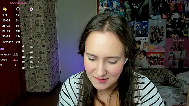 LucyRose3 online show from October 2025 05:32:02 PM