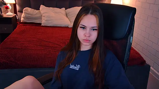 UliaNeer online show from March 2026 05:13:01 AM