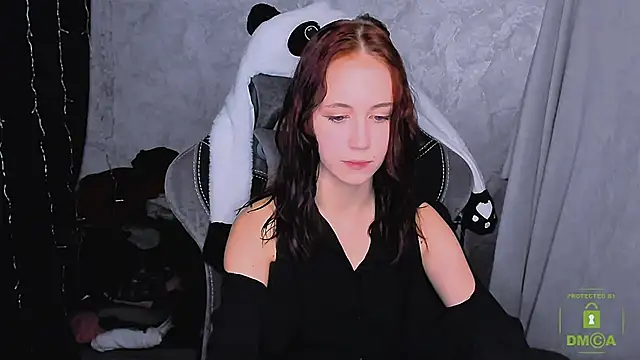 Snapshot of zaebali_ chatting on November 2025 06:07:01 PM zaebali online show from November 2025 06:07:01 PM