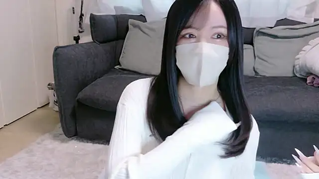 moemilk online show from April 2026 10:32:01 PM