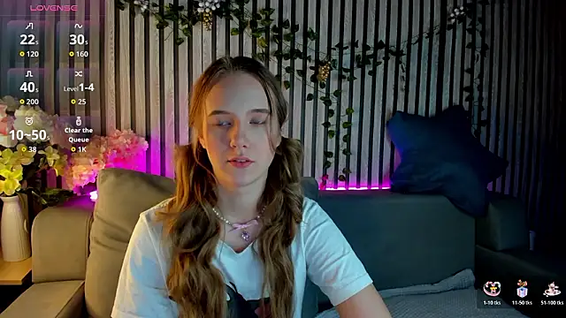 Snapshot of Casey_Sweeet chatting on January 2026 12:36:02 AM Casey Sweeet online show from January 2026 12:36:02 AM