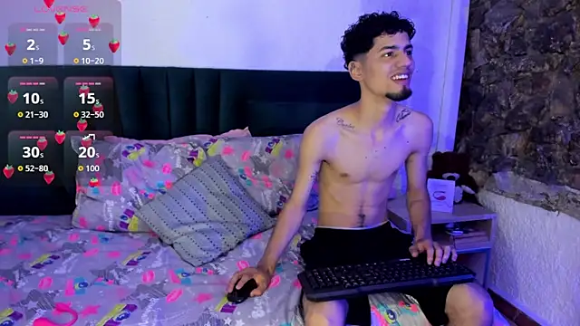 Snapshot of Chris_Angel_ chatting on October 2025 12:59:02 PM Chris Angel online show from October 2025 12:59:02 PM