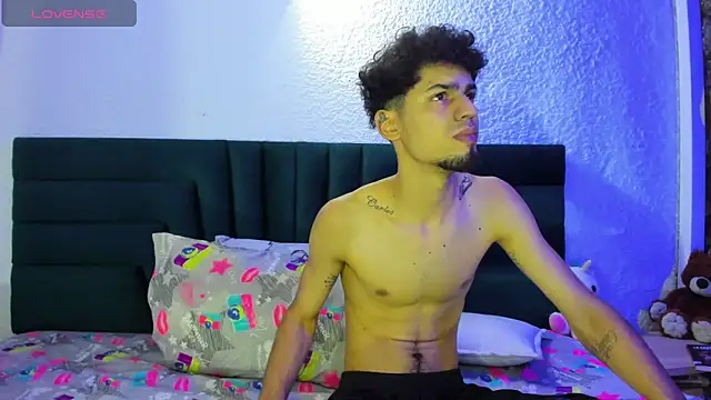 Snapshot of Chris_Angel_ chatting on November 2025 02:35:01 AM Chris Angel online show from November 2025 02:35:01 AM