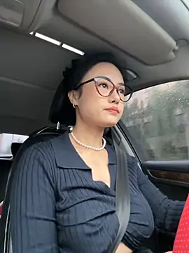 wen521 online show from September 2025 01:00:01 AM